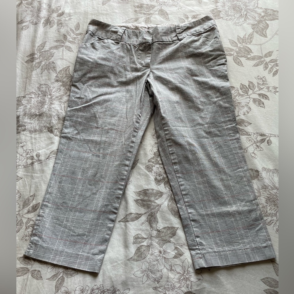Charlotte Russe Y2K Low Rise Gray Pink Plaid Capris Petal Pushers 5 Office Siren